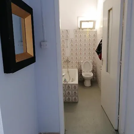 Minares House Гостьовий будинок Ларнака